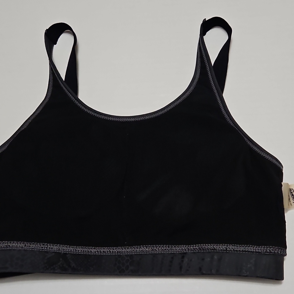 Mono B Black Sports Bra with Subtle Print Size S - Picture 3 of 7